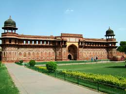 Agra Taxi Service from Delhi by train