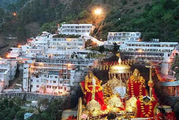 Preparations For Vaishno Devi Yatra Were Fast, Social Distance Marks Were Made From Bhawan To Cave.