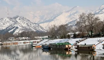 Gulmarg Hotels Booked To Brim As Tourists Return To Kashmir