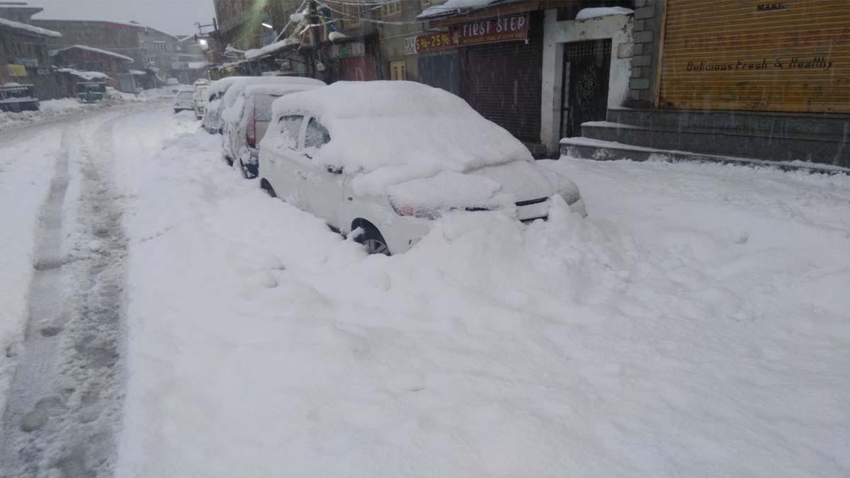 Kashmir Avalanche Warning: Icy Storm Alert In Kashmir, Life Stopped, Flight Service Stopped